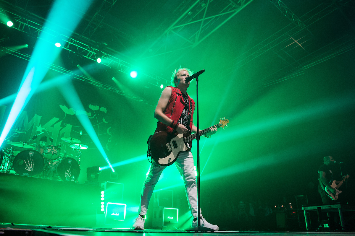 I Sum 41 hanno cancellato uno show a Parigi a causa di “un’esplosione”