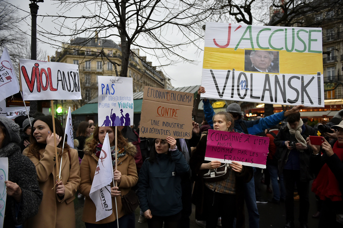 César, le foto della protesta delle femministe contro Polanski