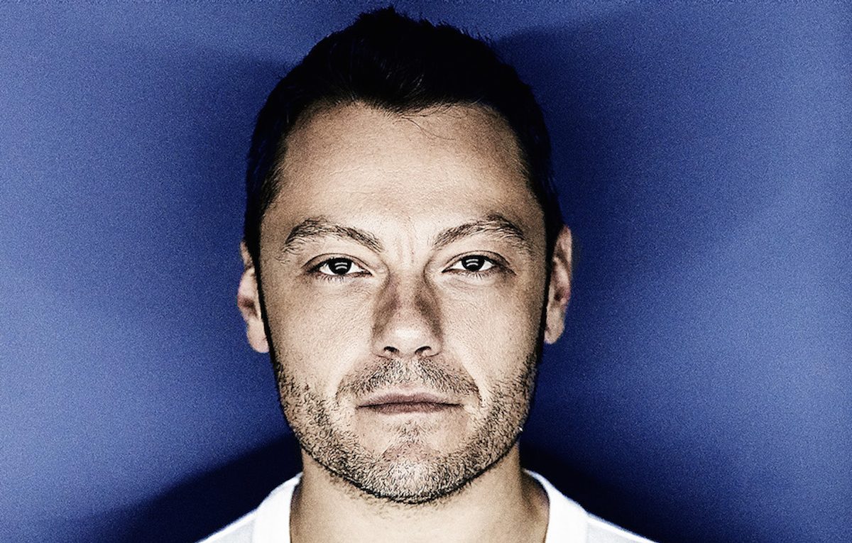 Tiziano Ferro: nel nuovo disco duetti con Sting, Vecchioni, Ambra, thasup e Caparezza