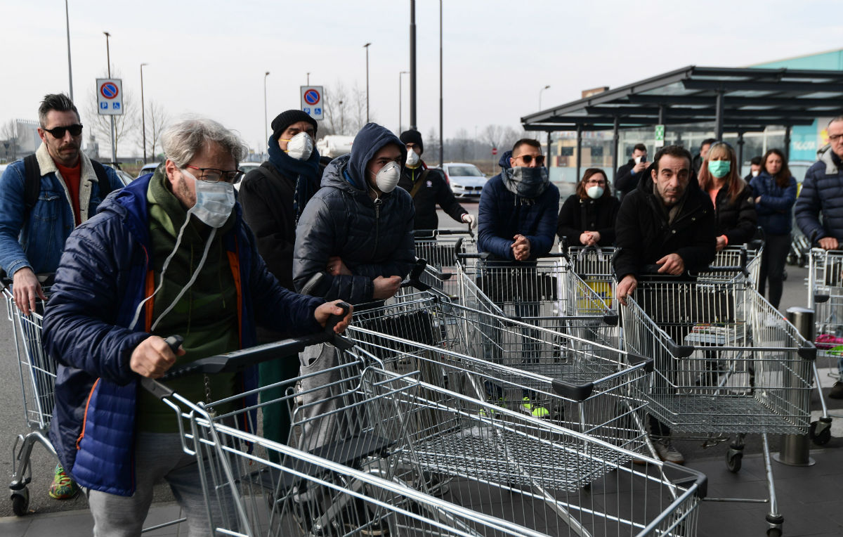 La fila del supermercato: racconto di un orrore possibile