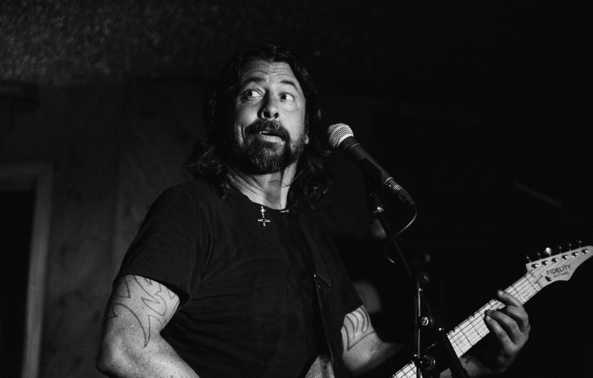 Dave Grohl, leggi il primo “racconto della pandemia” del frontman dei Foo Fighters