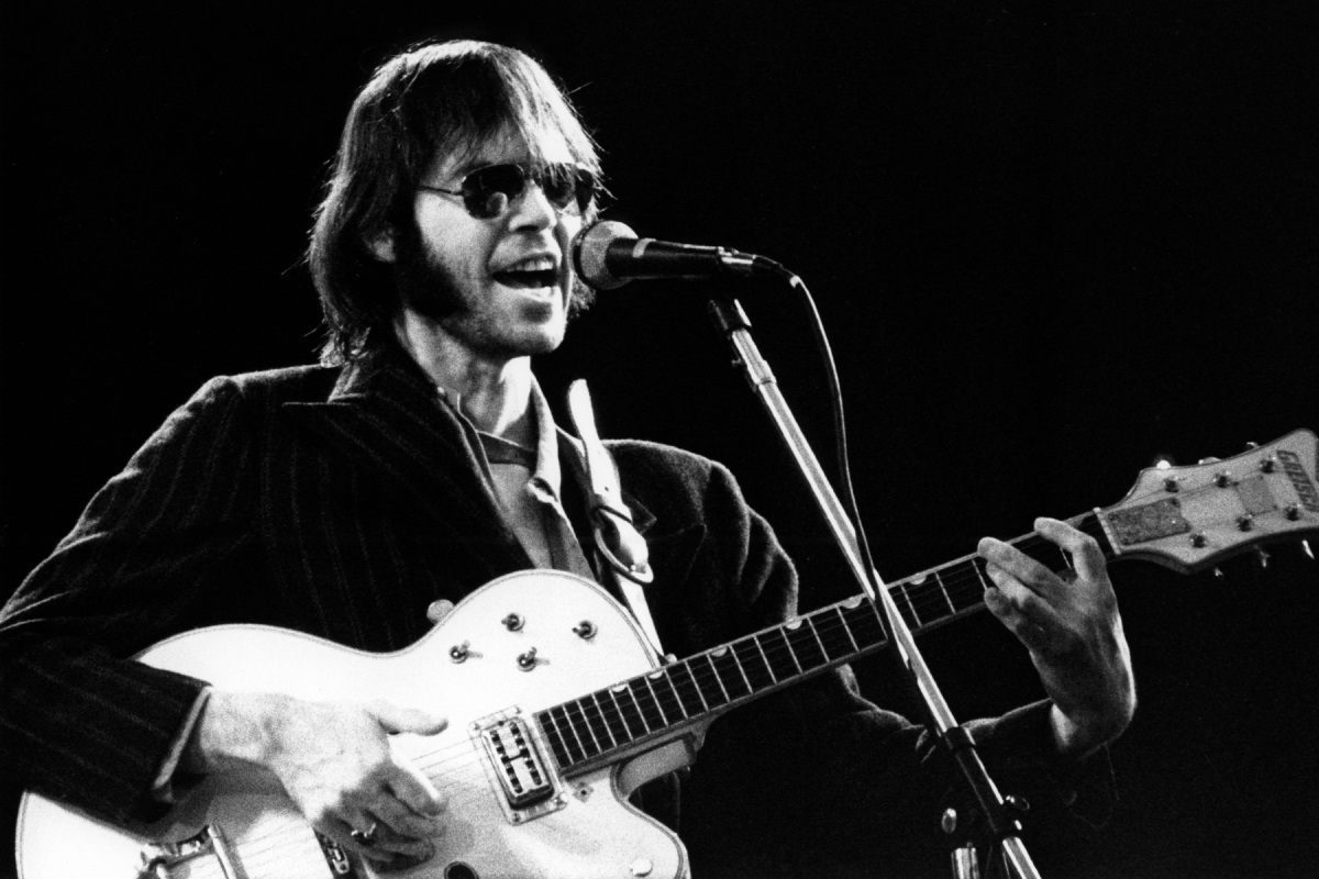 Neil Young festeggia i 50 anni di ‘After the Gold Rush’ con un cofanetto speciale