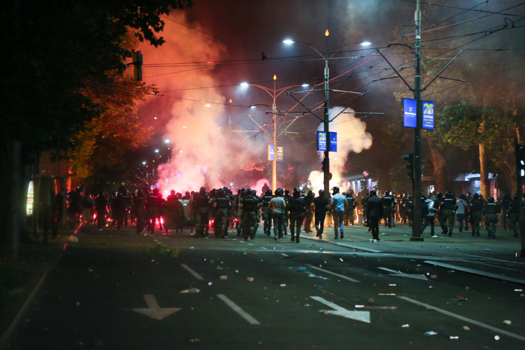 In Serbia sono scoppiate grandi proteste contro il governo e il secondo lockdown