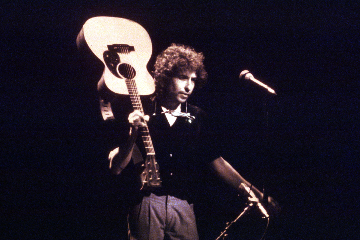 ‘Slow Train Coming’, la recensione originale del disco della svolta cristiana di Bob Dylan