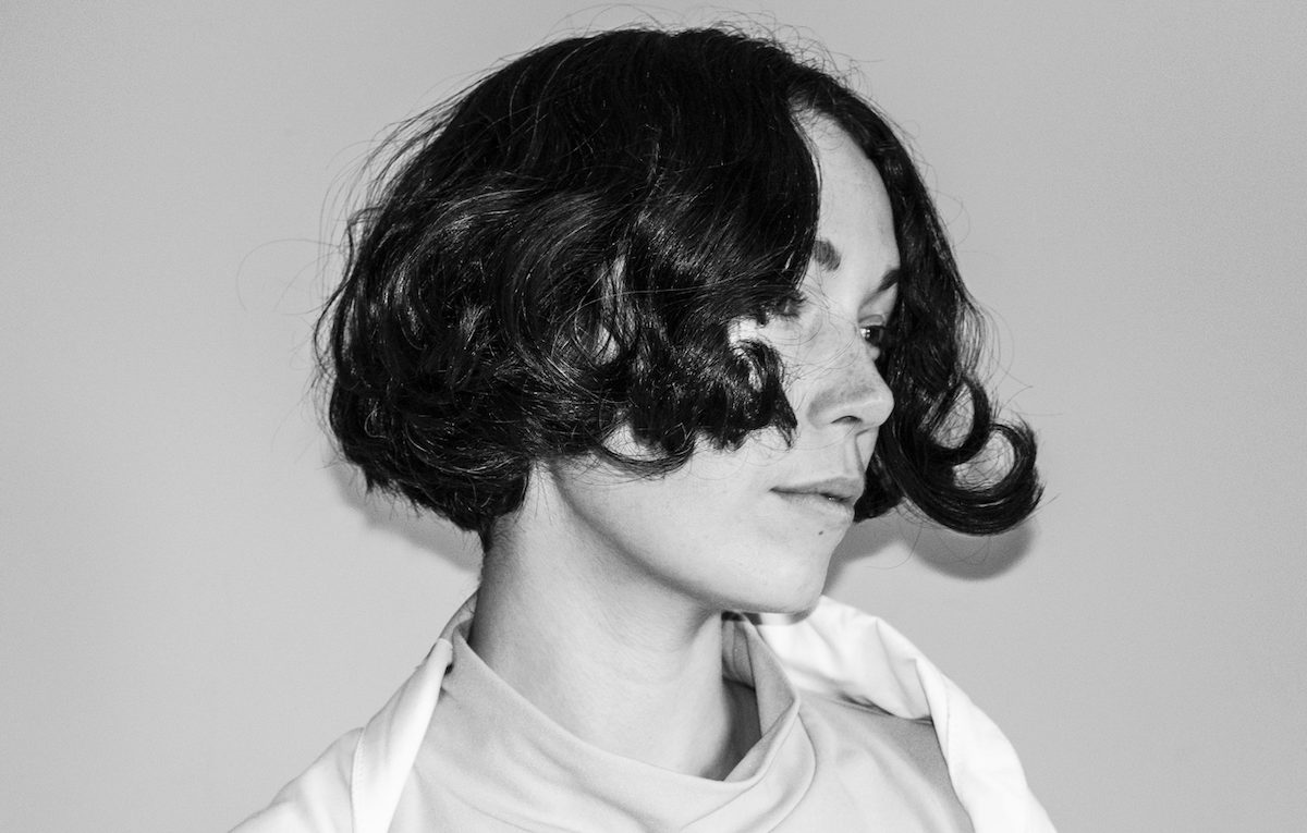 Kelly Lee Owens fa canzoni per il corpo e per la testa: «La musica ti libera dal dolore»