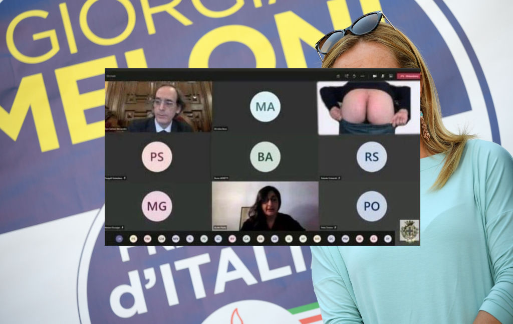 Il politico di Fratelli d’Italia che ha mostrato il culo su Zoom mentre si parlava di violenza di genere