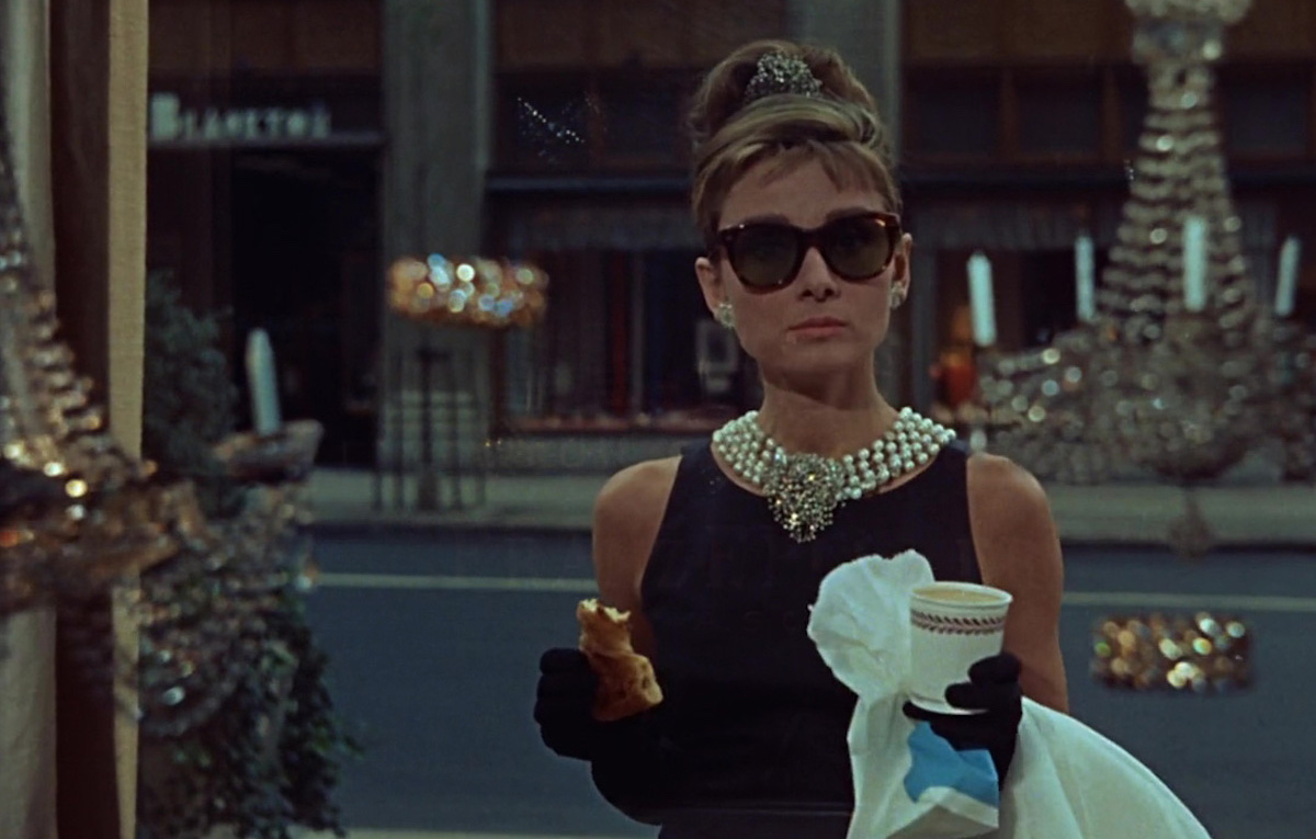 I grandi del musical: la canzone (immortale) di Audrey Hepburn, da ‘Colazione da Tiffany’ a ‘My Fair Lady’