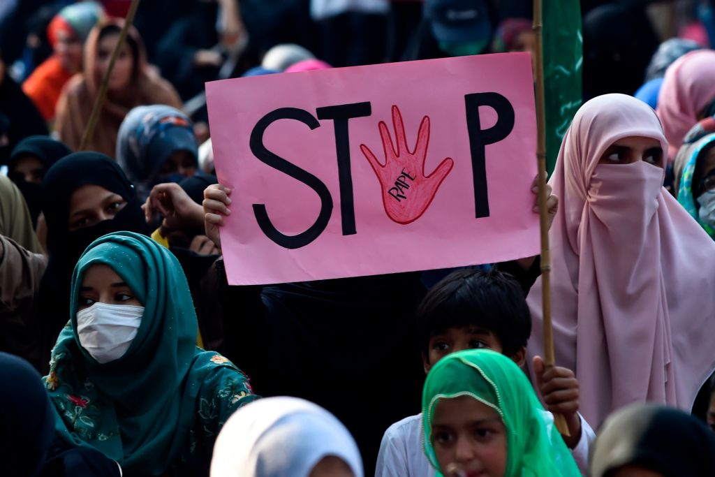 Il Pakistan userà la castrazione chimica contro gli stupratori