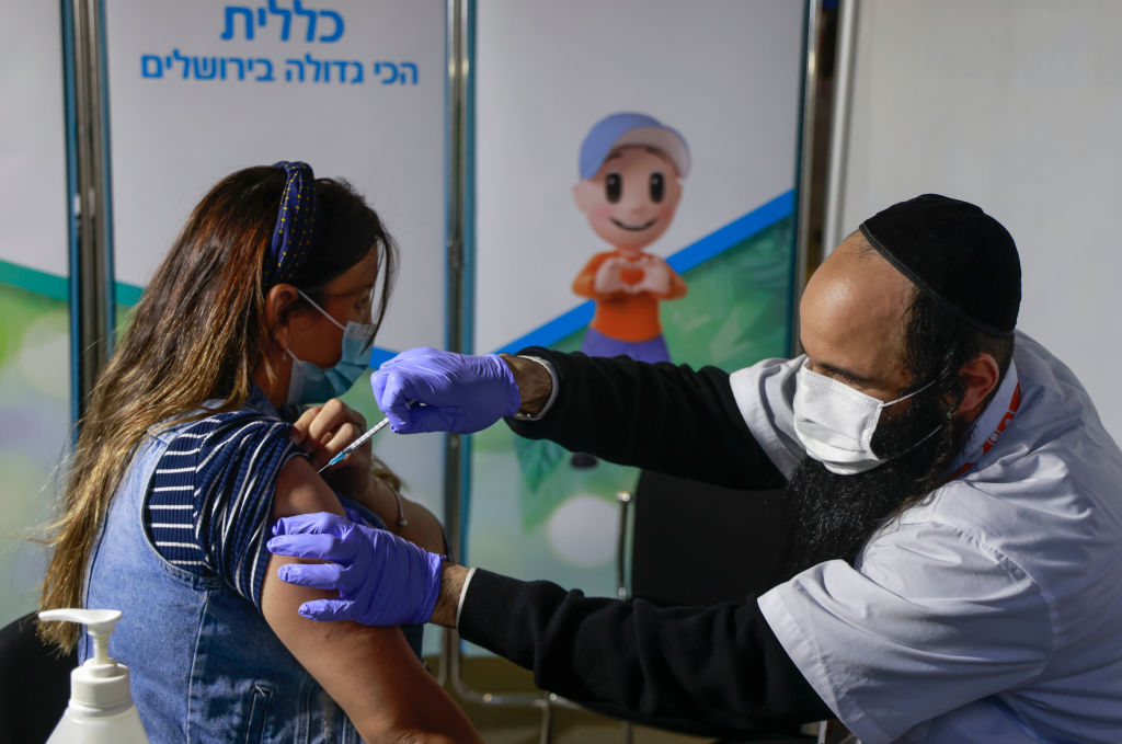 Se vuoi sapere come andrà con il vaccino, devi guardare Israele