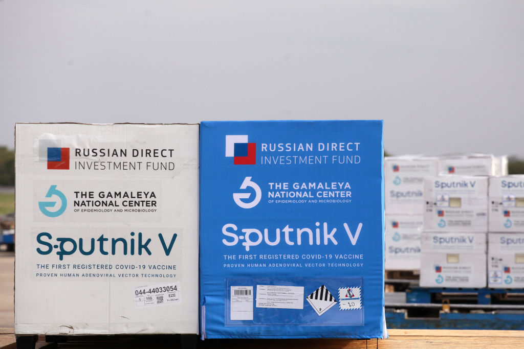 La Regione Campania vuole comprare il vaccino russo Sputnik V