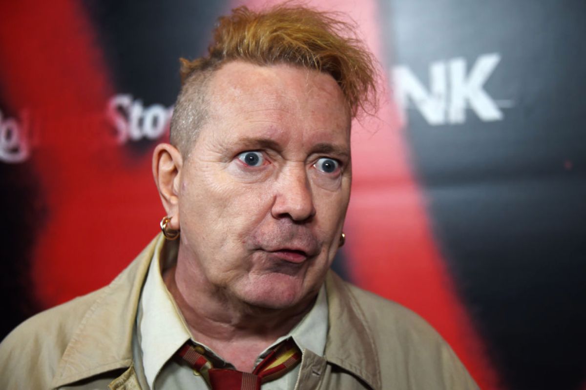 John Lydon: «Mi dissocio dalle speculazioni dei Sex Pistols sulla morte della Regina»