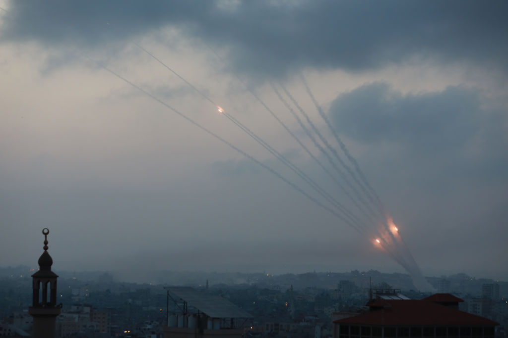 Razzi e bombardamenti: le tensioni tra Israele e Palestina continuano ad aumentare