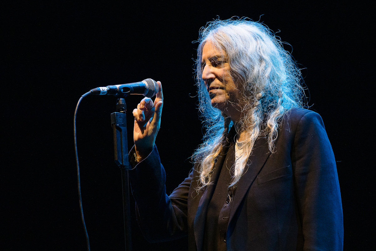 «Era un santo moderno»: l’omaggio di Patti Smith a Gino Strada