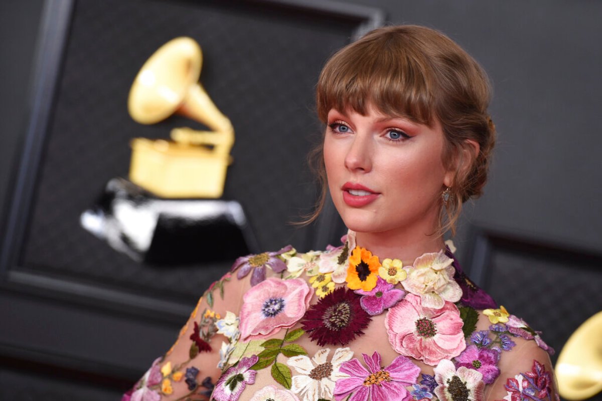 Taylor Swift ha parlato della nuova versione di ‘Red’: «È come un cuore spezzato»