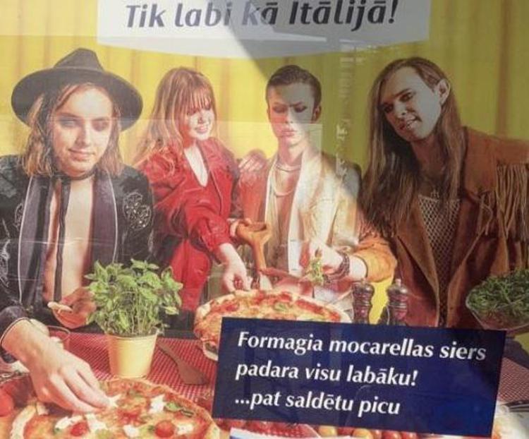 In Lettonia si usano dei “sosia” dei Måneskin per pubblicizzare mozzarella e pizza surgelata