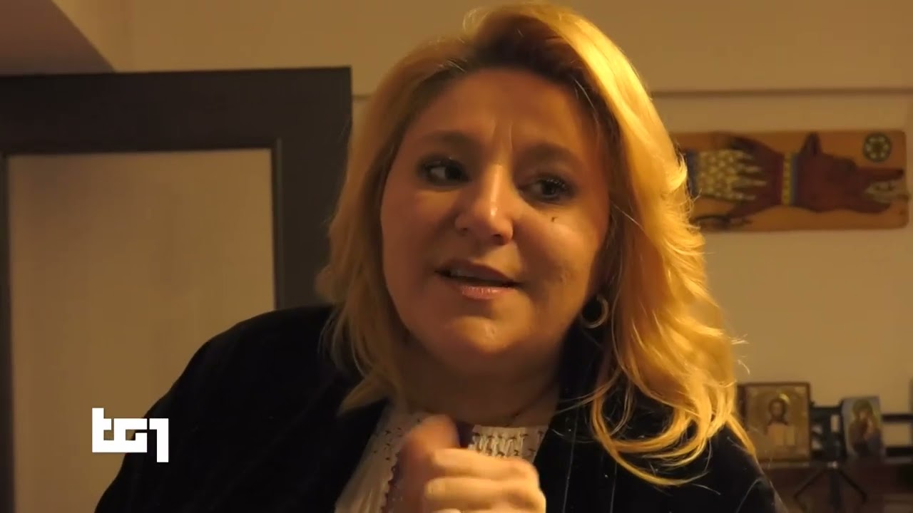Chi è Diana Șoșoacă, la senatrice No Vax rumena che ha “sequestrato” per 8 ore una giornalista Rai