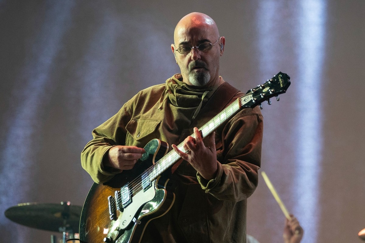 Bonehead, l’ex chitarrista degli Oasis, è malato di cancro
