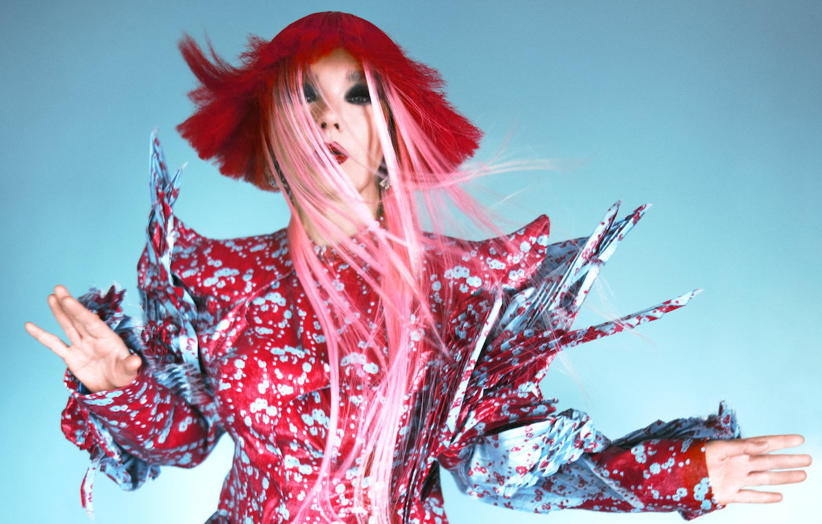 ‘Fossora’ di Björk è un mondo di funghi, clarinetti e techno