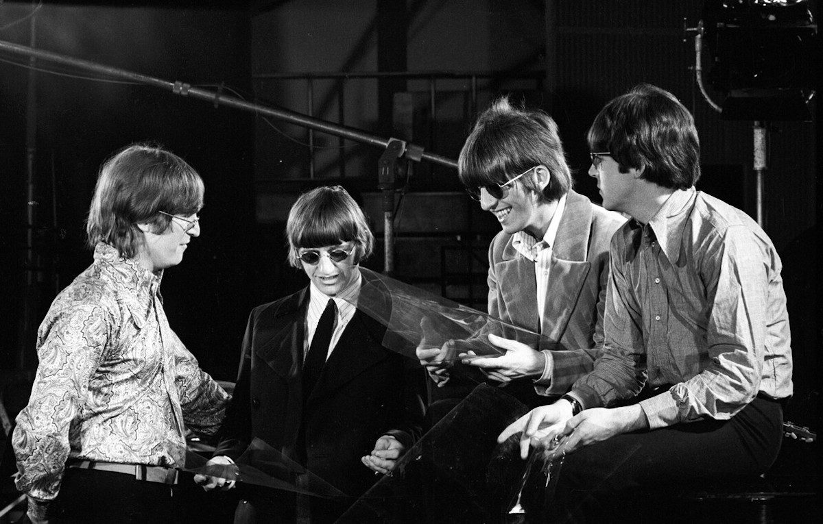 Paul McCartney annuncia: uscirà «un’ultima registrazione dei Beatles» fatta grazie all’intelligenza artificiale