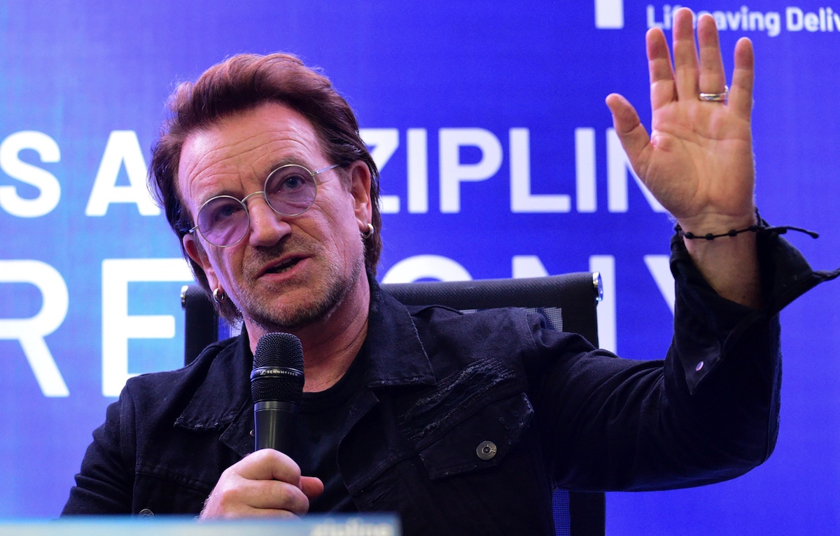 Bono e la madre Iris: «Dopo la sua morte, in famiglia non abbiamo più parlato di lei»
