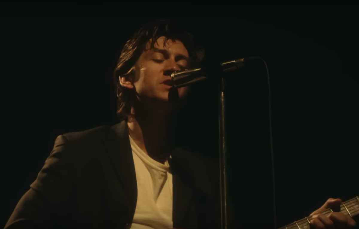 Arctic Monkeys, guarda il concerto con le canzoni di ‘The Car’ a Brooklyn