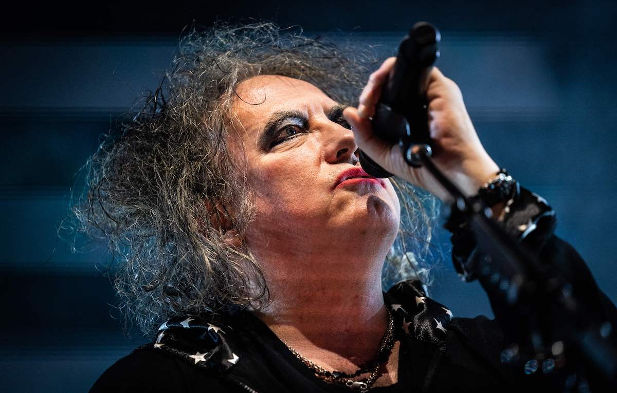 Breve storia dell’odio di Robert Smith per la monarchia britannica