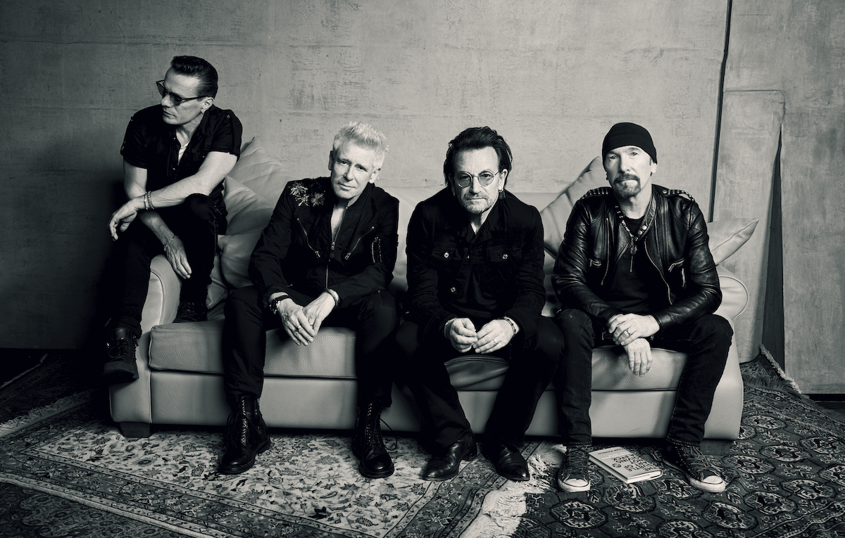 Gli U2 hanno suonato per la prima volta il loro nuovo pezzo, ‘Atomic City’, per le vie di Las Vegas