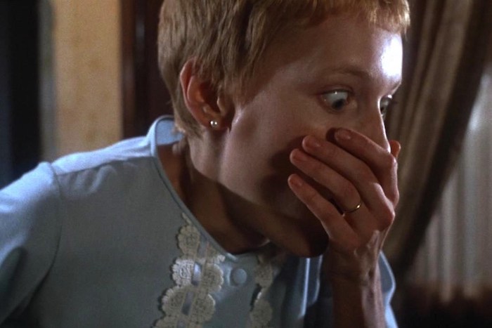 Mia Farrow terrorizzata durante Rosemary's Baby