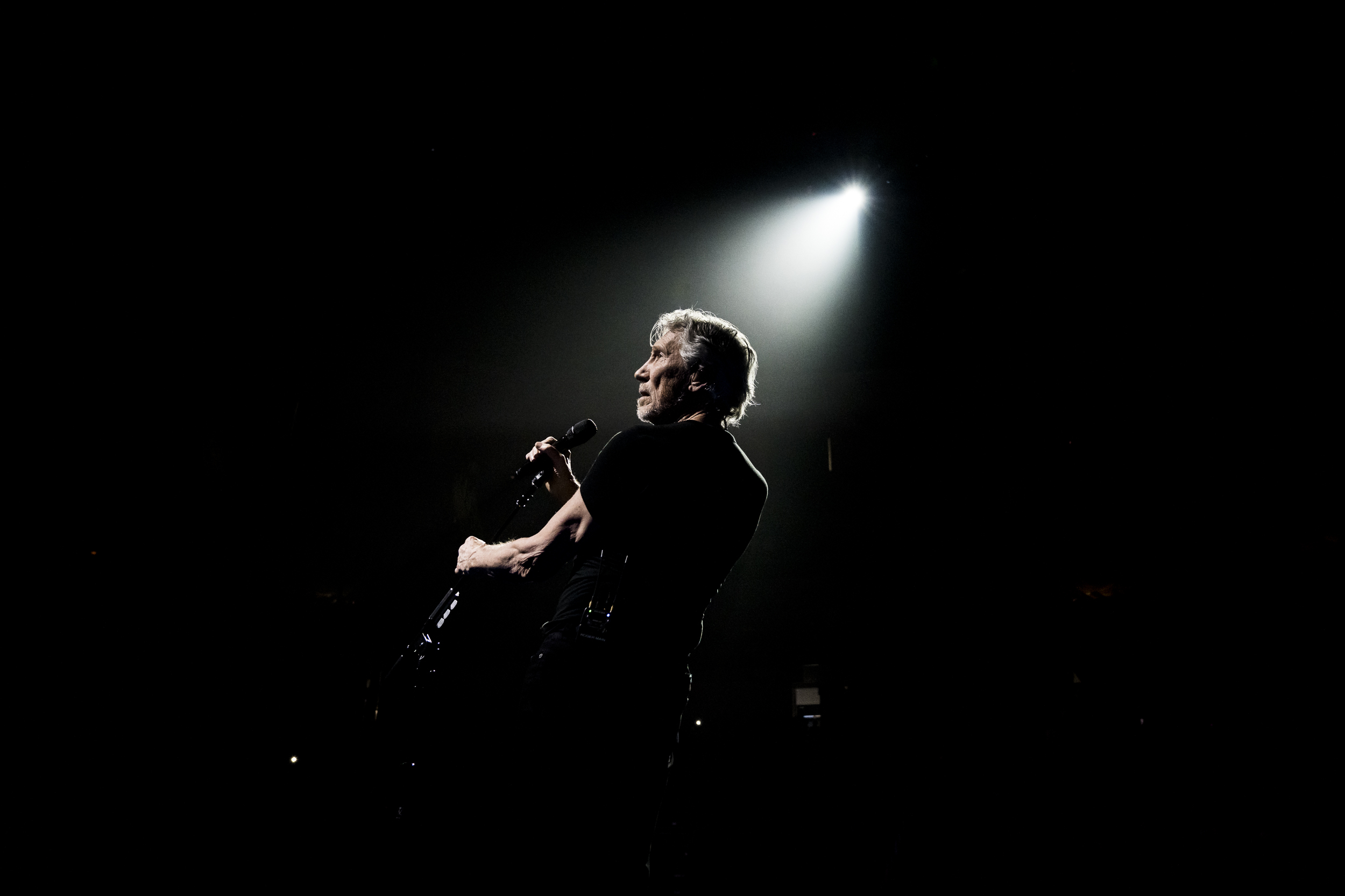 Roger Waters ha annunciato un’azione legale contro le città di Francoforte e Monaco per i concerti cancellati