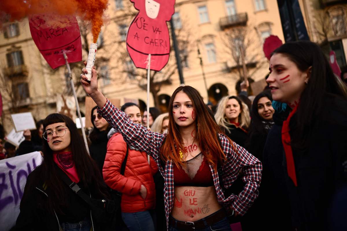 In Italia viene uccisa una donna ogni tre giorni: buon 8 marzo