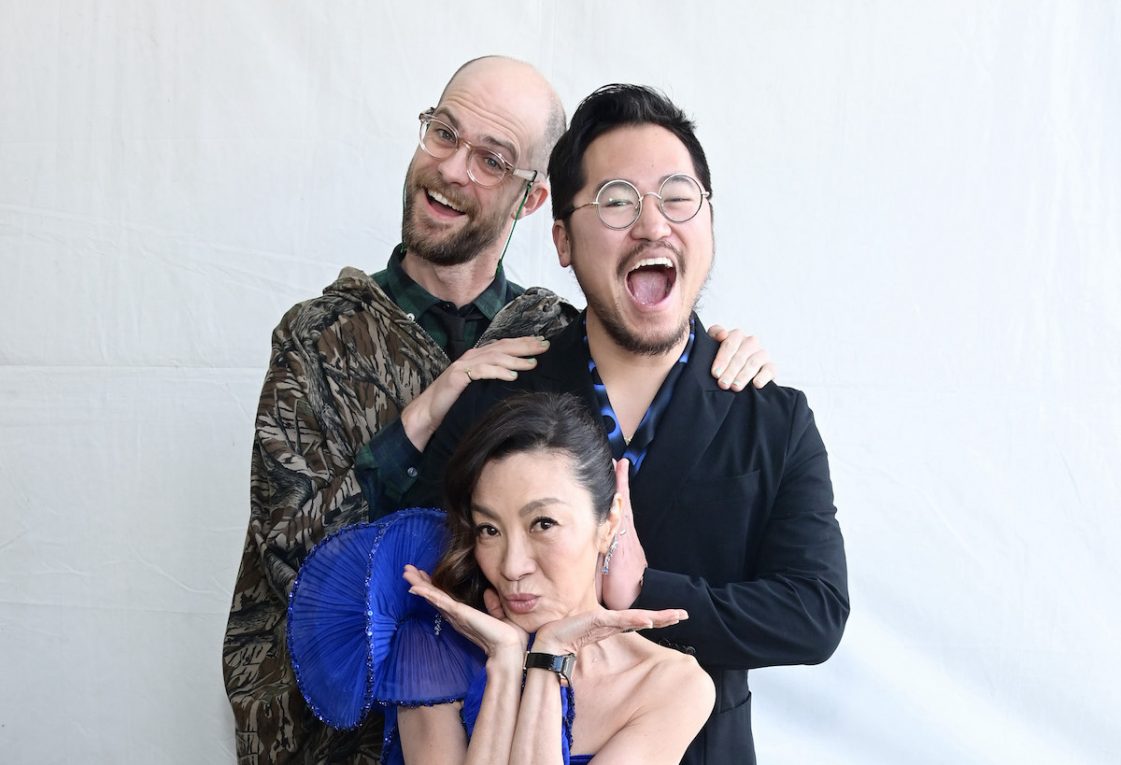 Daniel Scheinert, Michelle Yeoh e Daniel Kwan