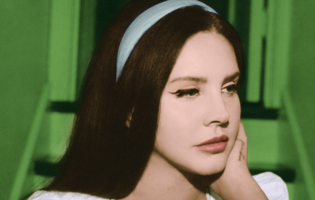 Gli 80 minuti di autoanalisi di Lana Del Rey
