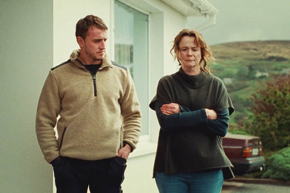 Paul Mescal e Emily Watson in 'Creature di Dio'