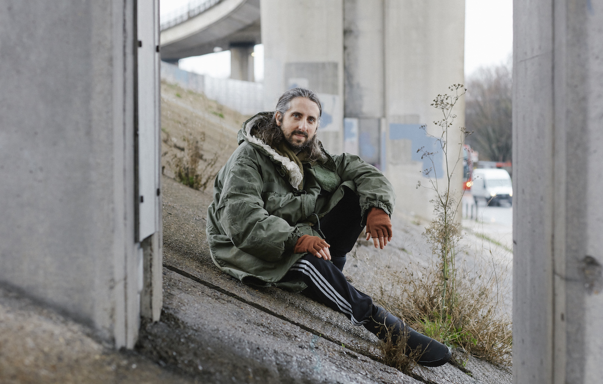 30 anni dopo James Holden è finalmente arrivato al suo primo rave