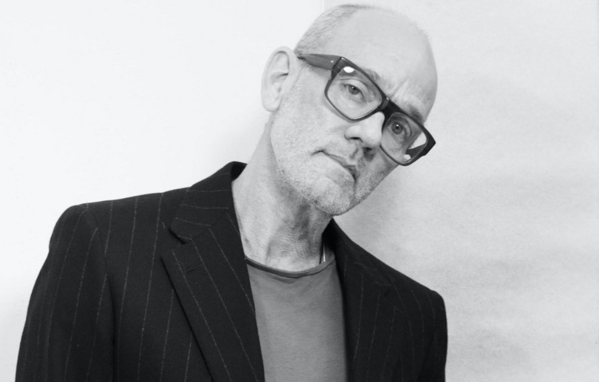 Michael Stipe ha pubblicato il nuovo singolo ‘Give Me a Hand’