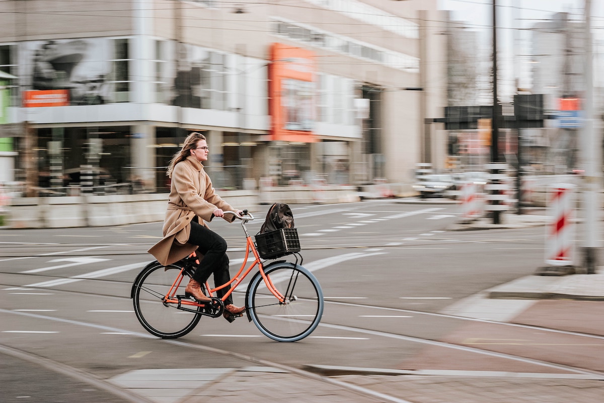 ‘Bike to work’: che bello andare al lavoro pedalando (e guadagnando)