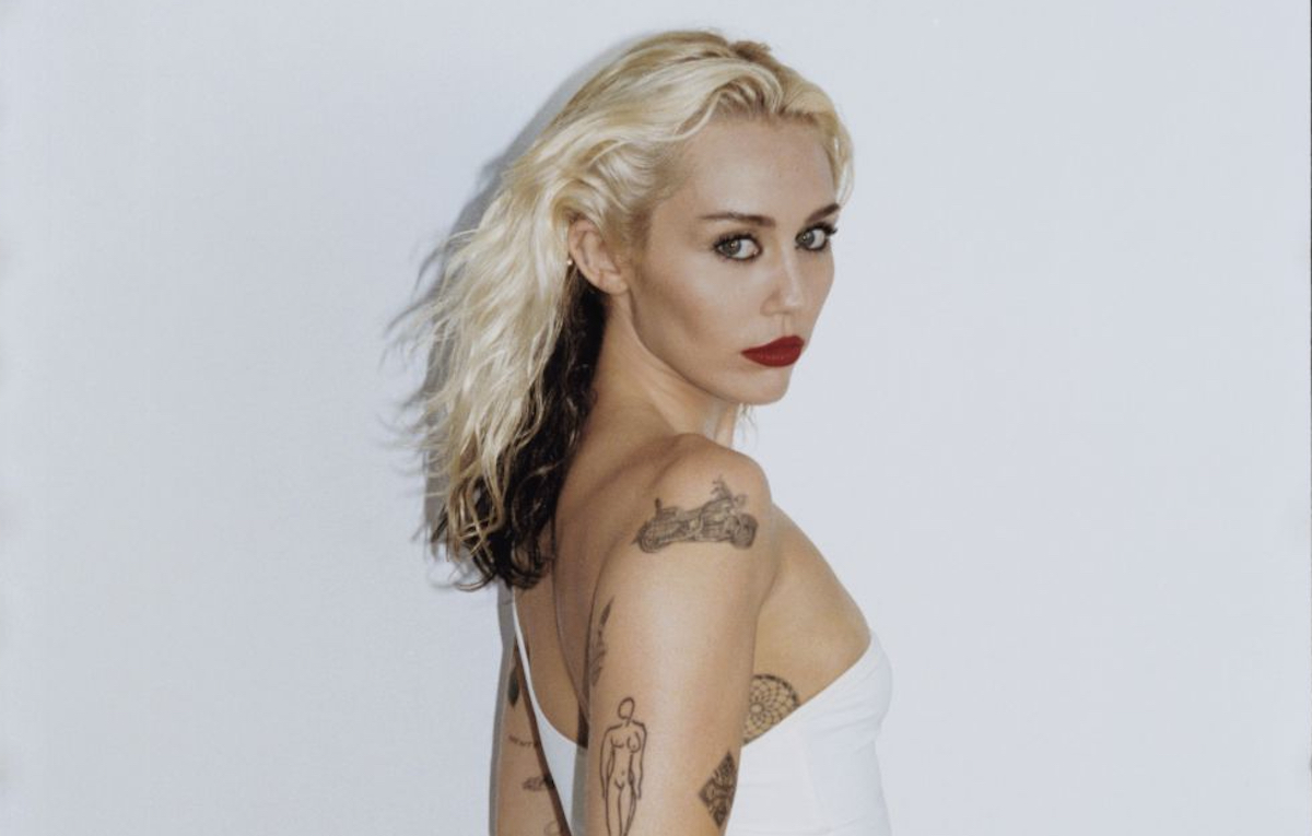 Miley Cyrus ha pubblicato un album “segreto” come Clara Pierce?