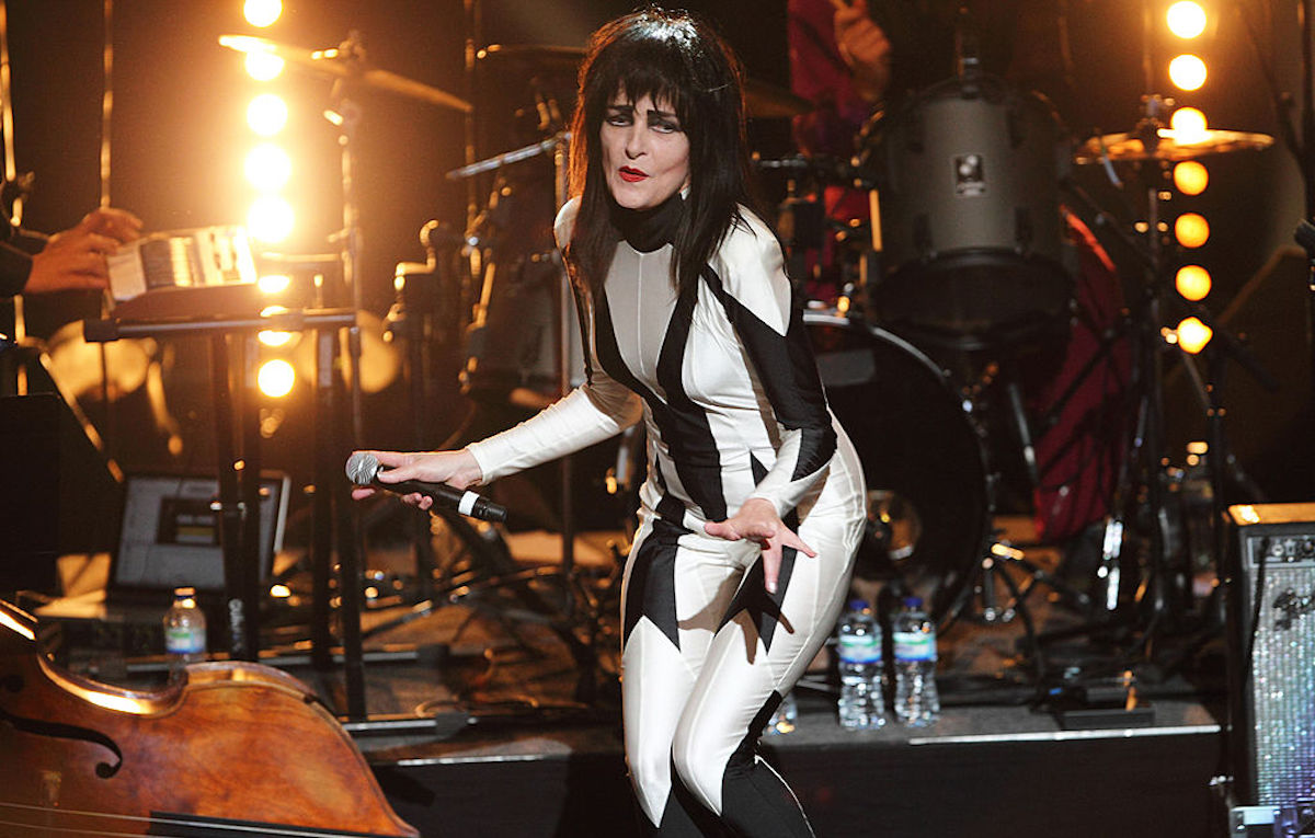Siouxsie torna ad esibirsi dopo dieci anni: guarda i video