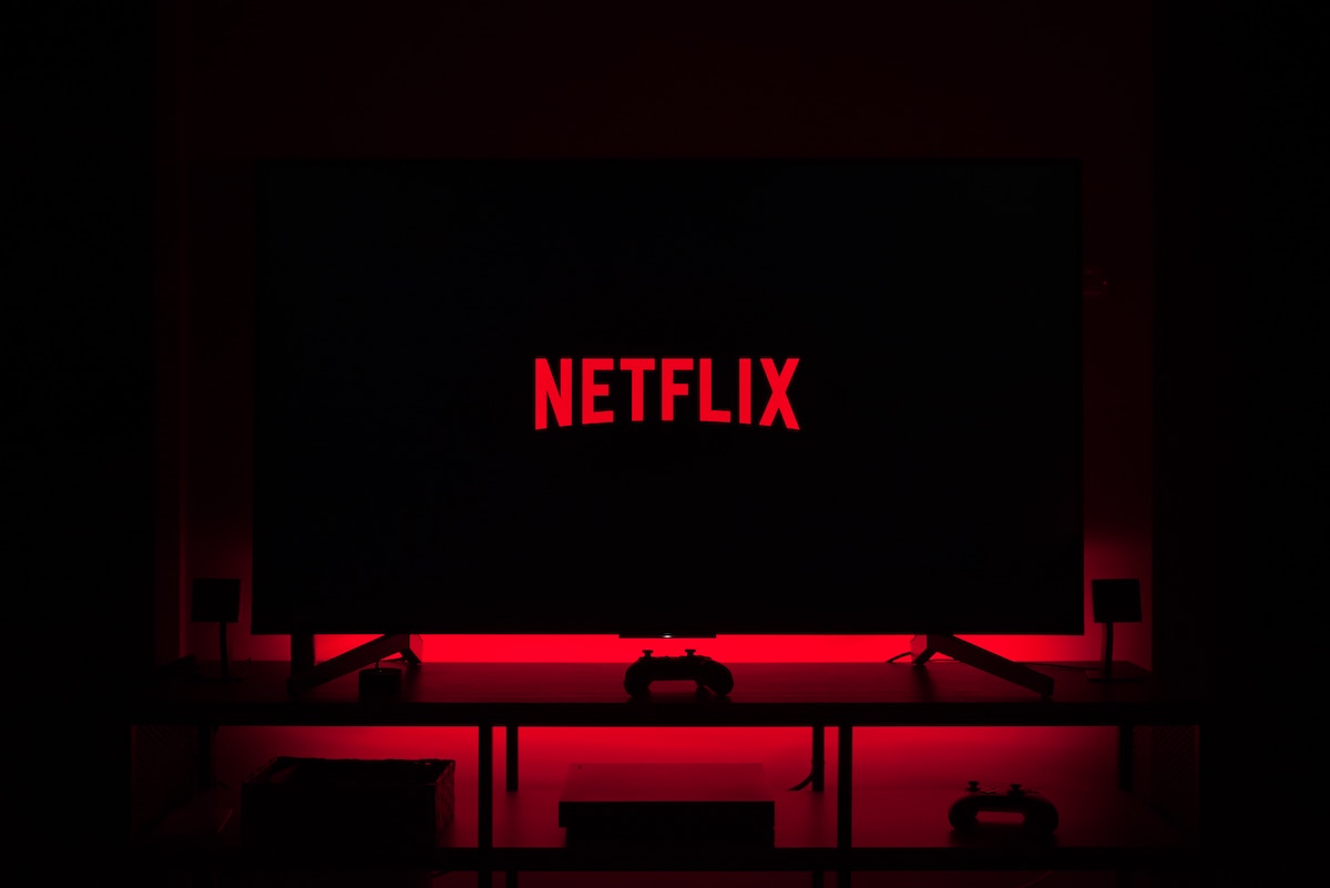 Netflix ha limitato la condivisione degli account anche in Italia