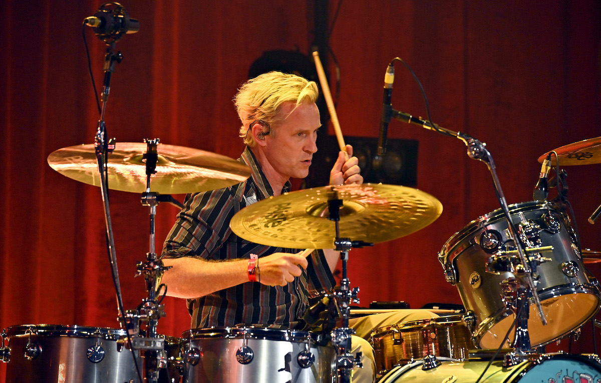 Josh Freese è il batterista giusto per i Foo Fighters?