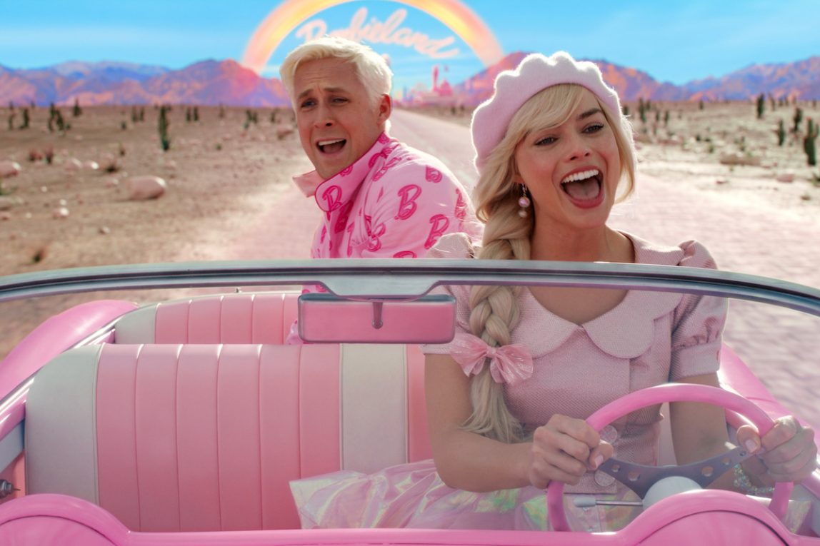 Ryan Gosling (Ken) e Margot Robbie (Barbie) in 'Barbie' di Greta Gerwig