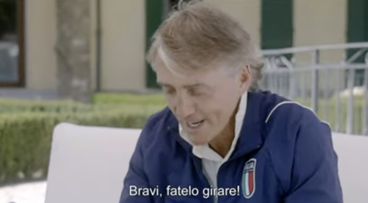 «Fatelo girare!». Il (surreale) spot antidroga con Roberto Mancini