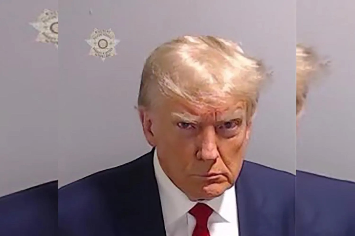 Avete visto la foto segnaletica di Donald Trump?