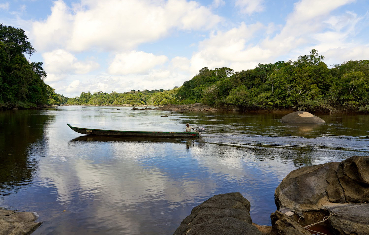 Suriname: foreste, carne di piranha e calcio totale