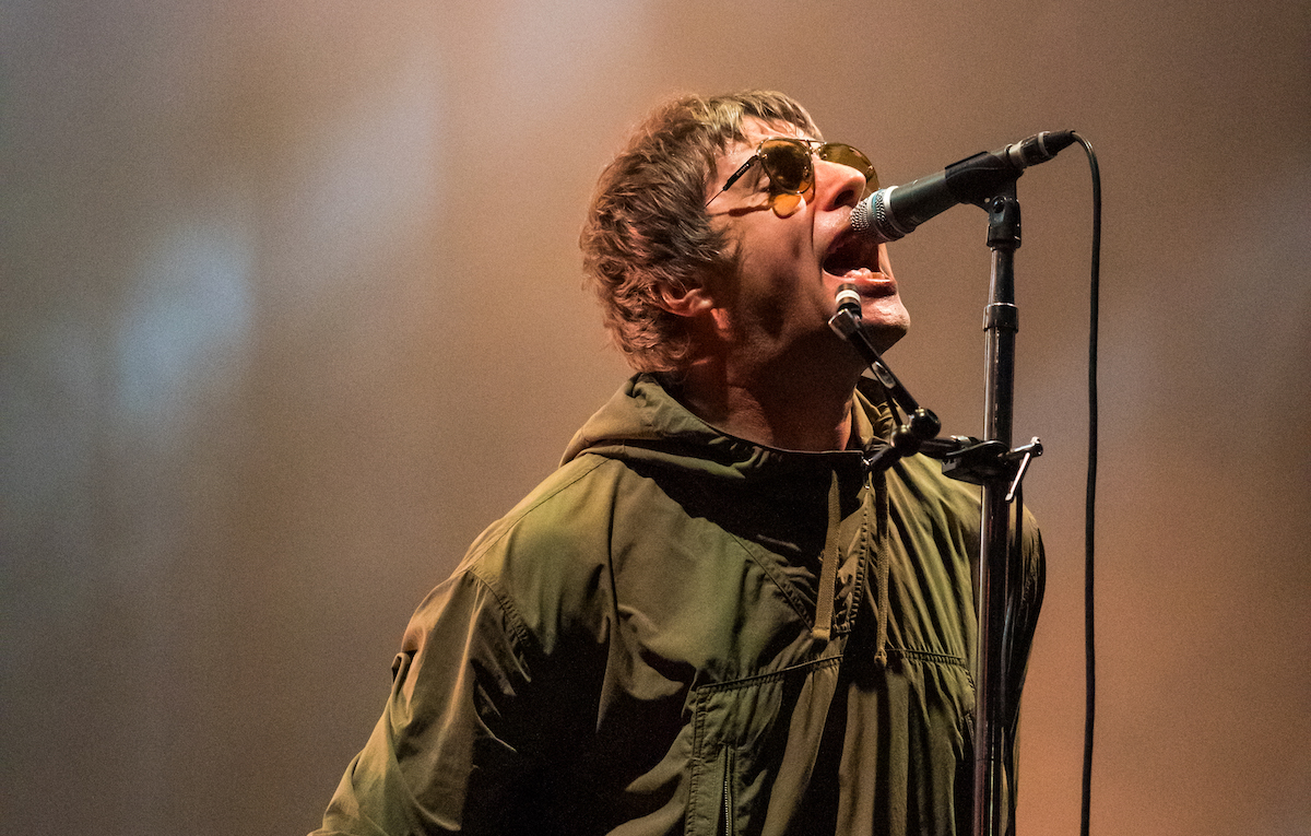 Liam Gallagher ha annunciato il tour per i 30 anni di ‘Definitely Maybe’ degli Oasis