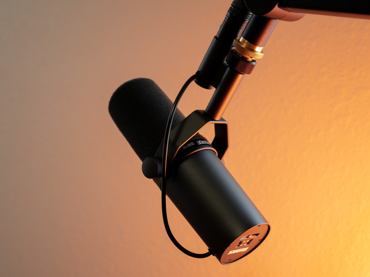 Pod audio: i migliori microfoni e attrezzature per la creazione di contenuti