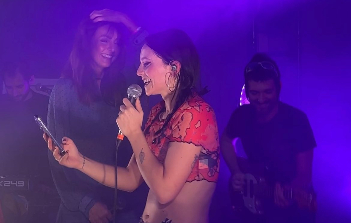 Francesca Michielin canta ‘Bellissima’ con Ambra: «È una canzone armonicamente molto complessa»