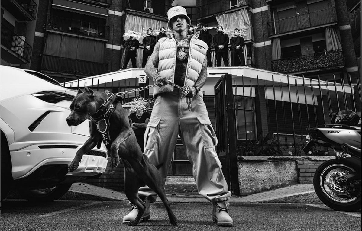 Scarpe versace deals sfera ebbasta