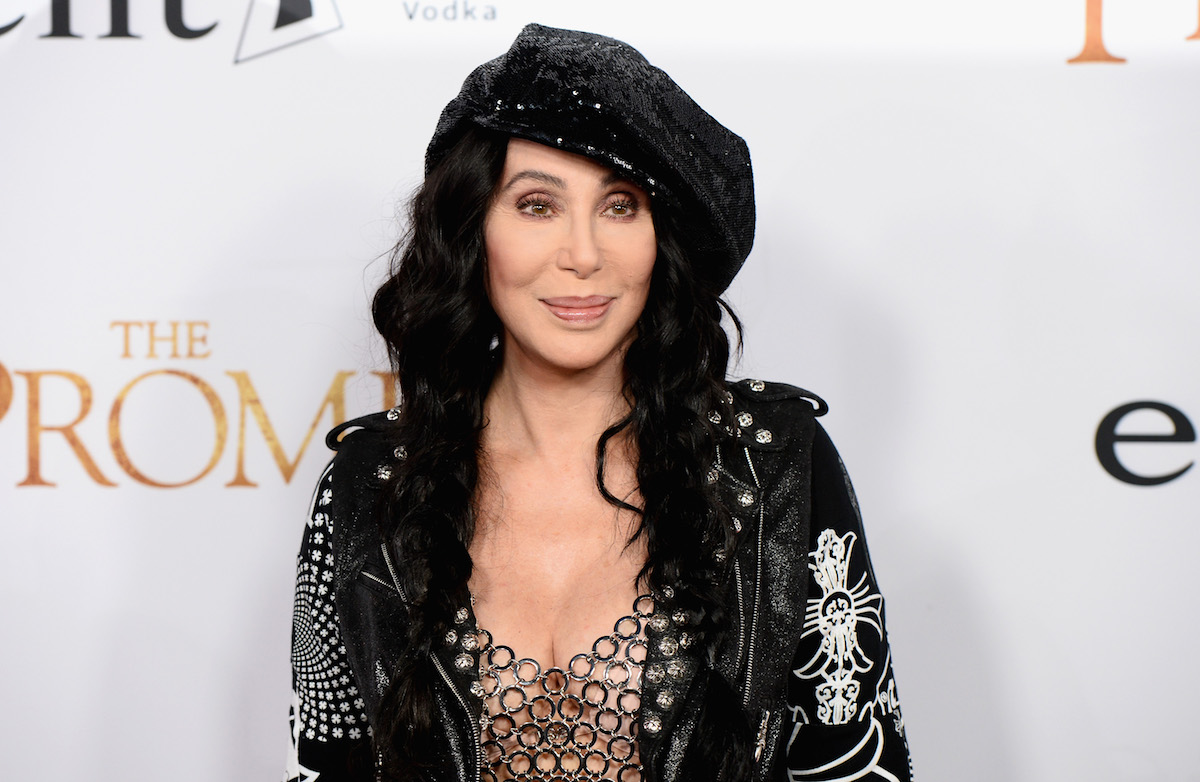 Cher chiede la custodia del figlio Elijah Blue Allman: gravi problemi di abusi di sostanze e di salute mentale