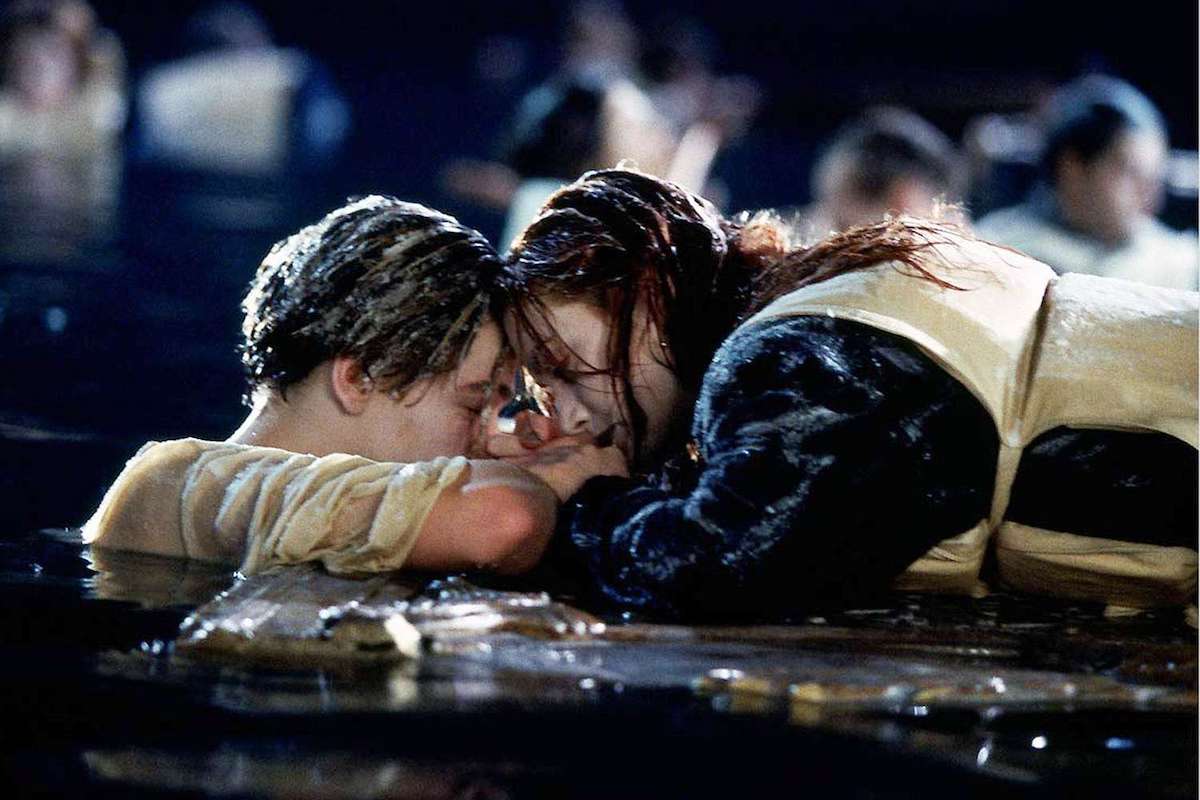 La famigerata tavola in legno di ‘Titanic’ è stata venduta all’asta a un prezzo folle